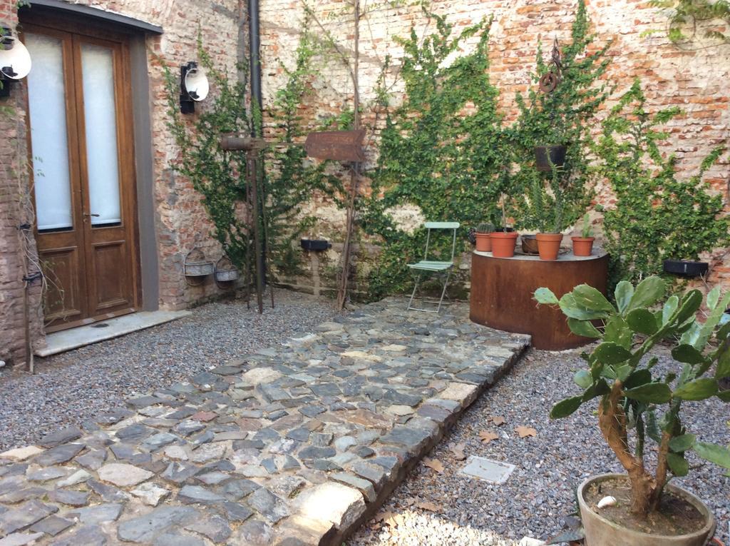 El Patio De Las Glicinas Colonia del Sacramento Esterno foto